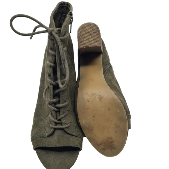 Hot Tomato ankle boots Peep Toe size 9.5 Olive Green Faux Suede‎ - Picture 6 of 6